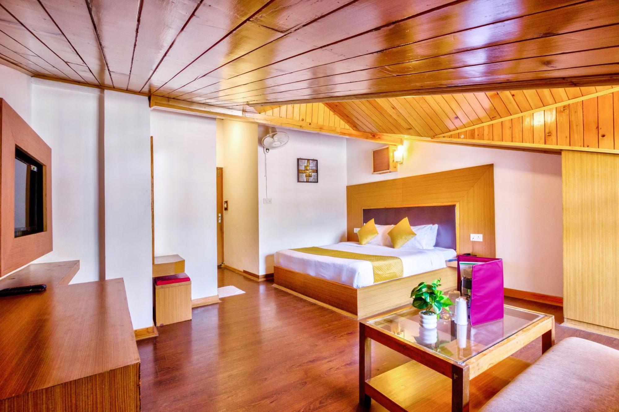 Hotel Greenfields Manāli Екстериор снимка
