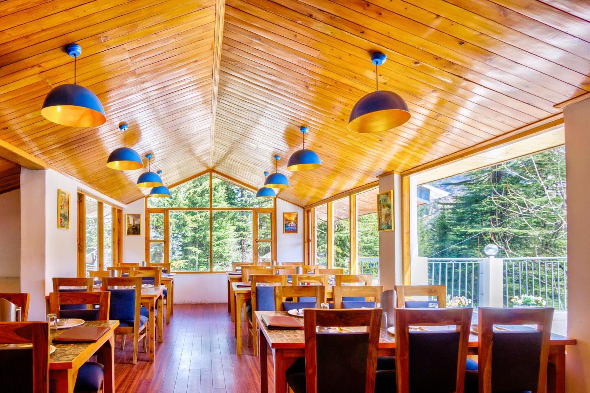 Hotel Greenfields Manāli Екстериор снимка